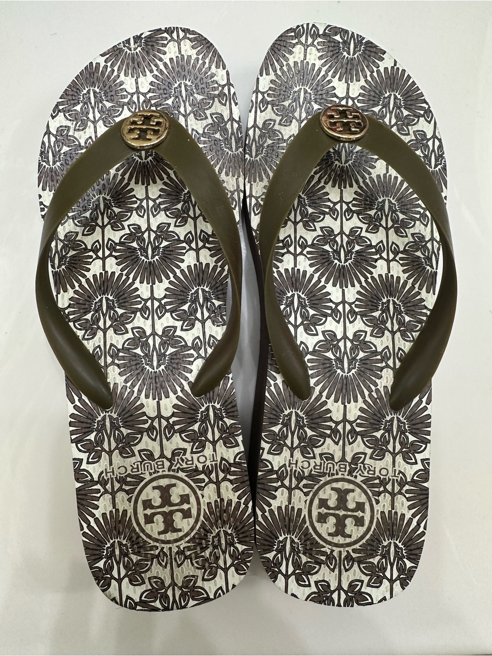Tory Burch Wedge Flip Flops Brown Cream Design Gold Hardware Summer Sandals 8